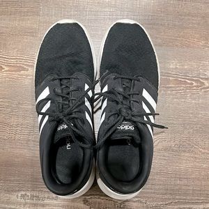 Adidas cloud foam shoes women’s size 9